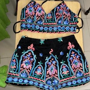 Cute black embroidered set summer pants top set size small